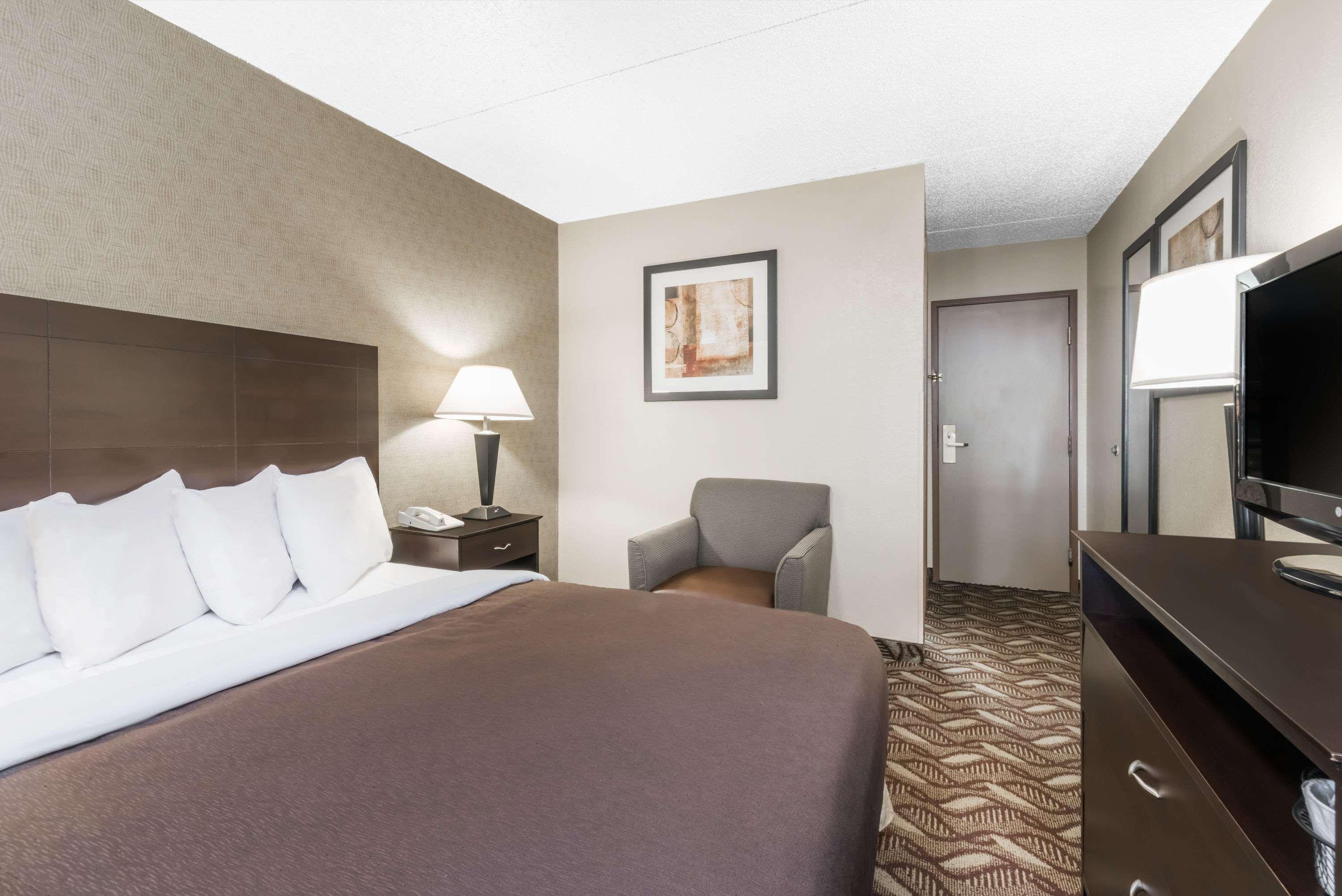 Days Inn By Wyndham Bismarck Exterior foto