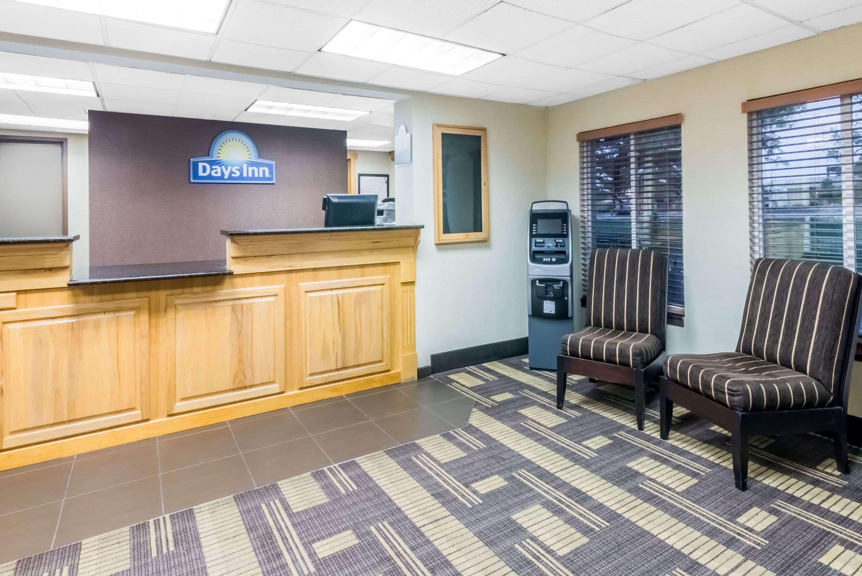 Days Inn By Wyndham Bismarck Exterior foto