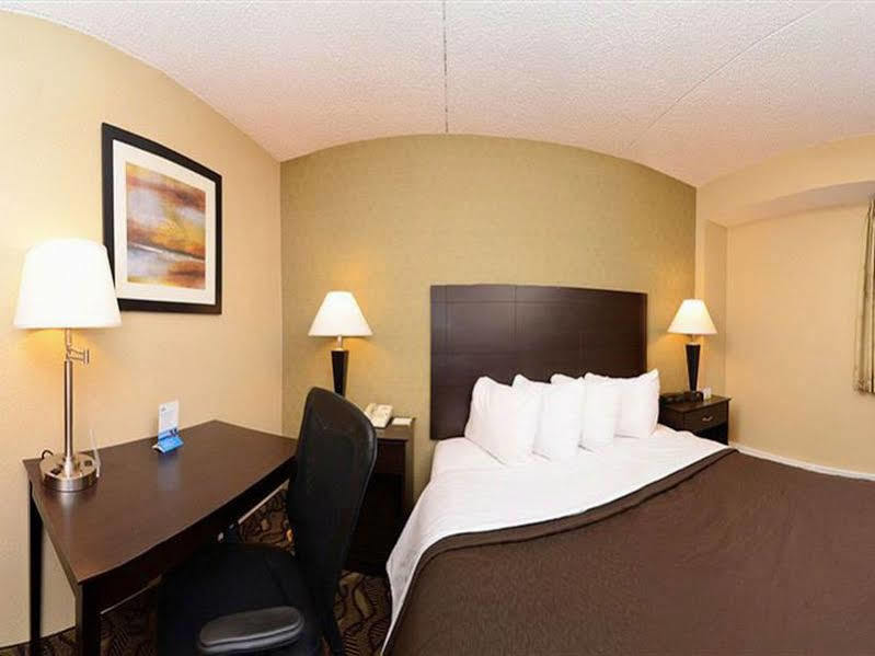 Days Inn By Wyndham Bismarck Exterior foto