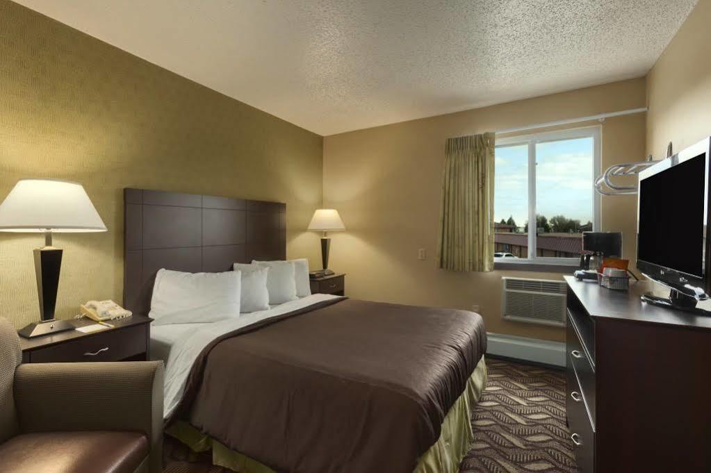 Days Inn By Wyndham Bismarck Exterior foto